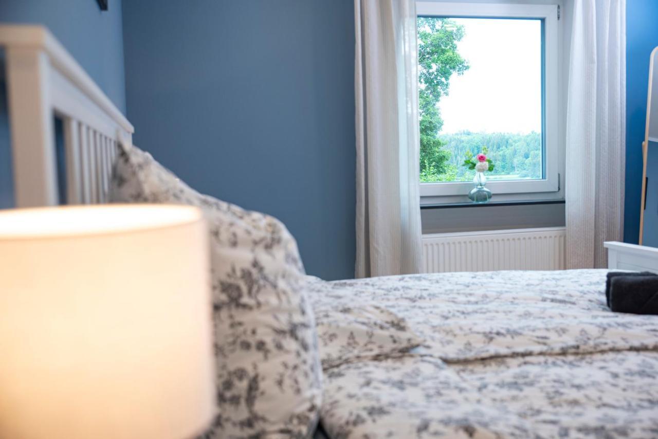 Moderne Wohnung Im Gruenen Mit Privatem Garten Donaueschingen Esterno foto